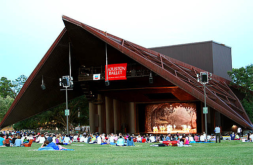 Where to watch Fireworks in Houston TX? What to do on the 4th of July